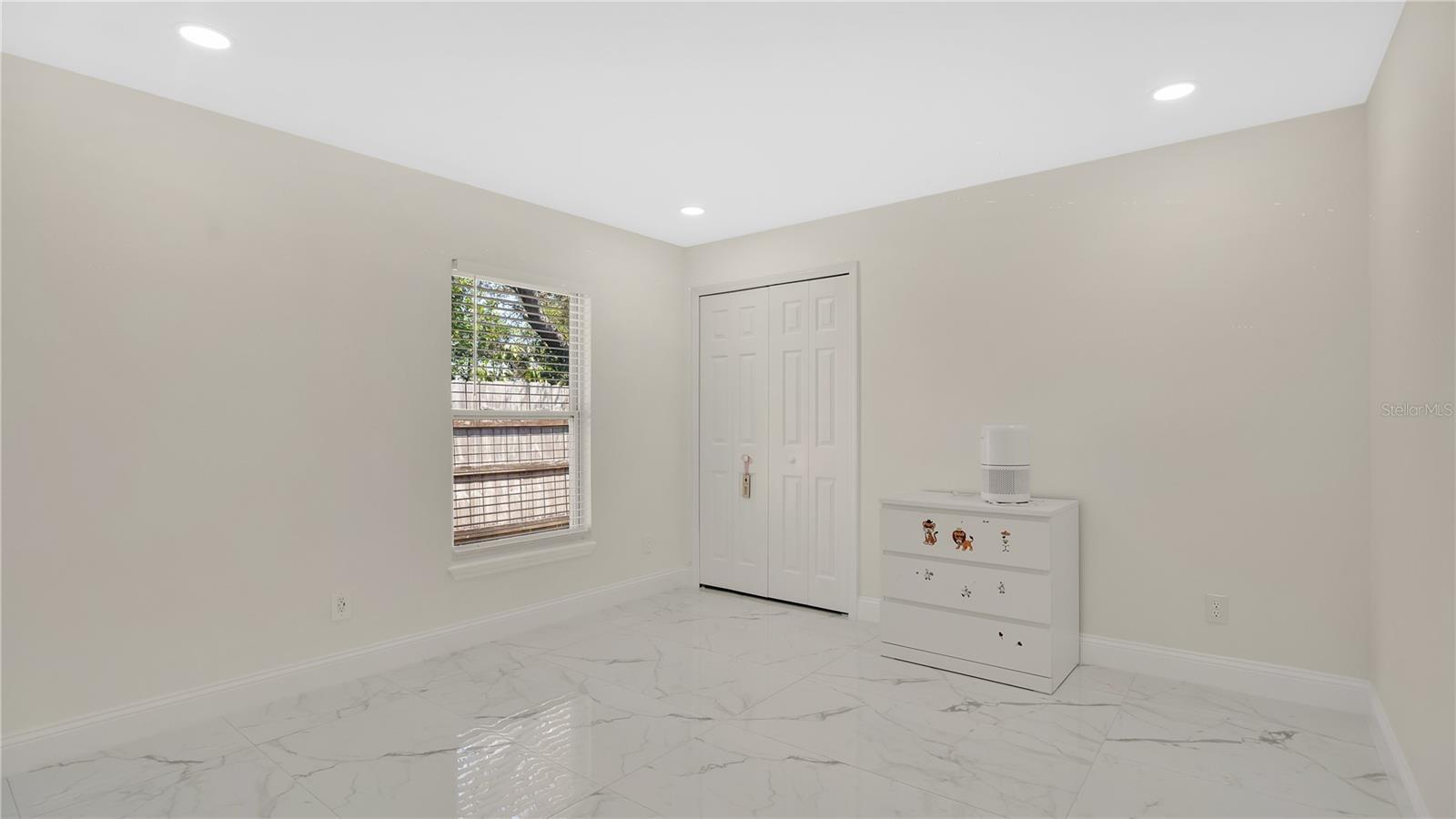 Image 20 of 34 For 2685 Groveland Avenue