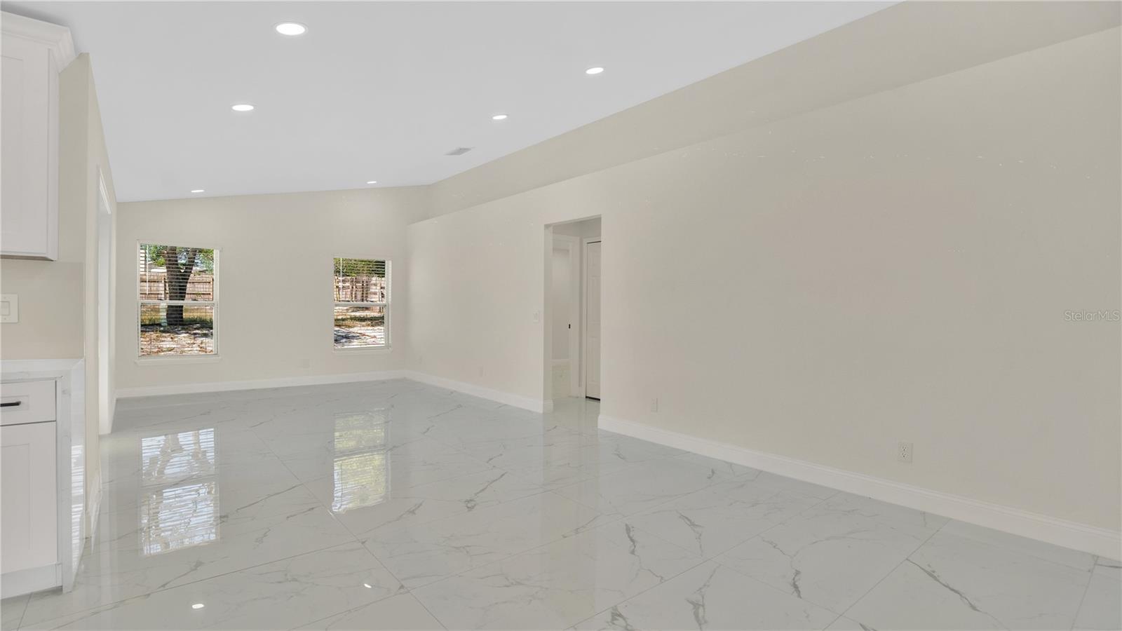 Image 7 of 34 For 2685 Groveland Avenue