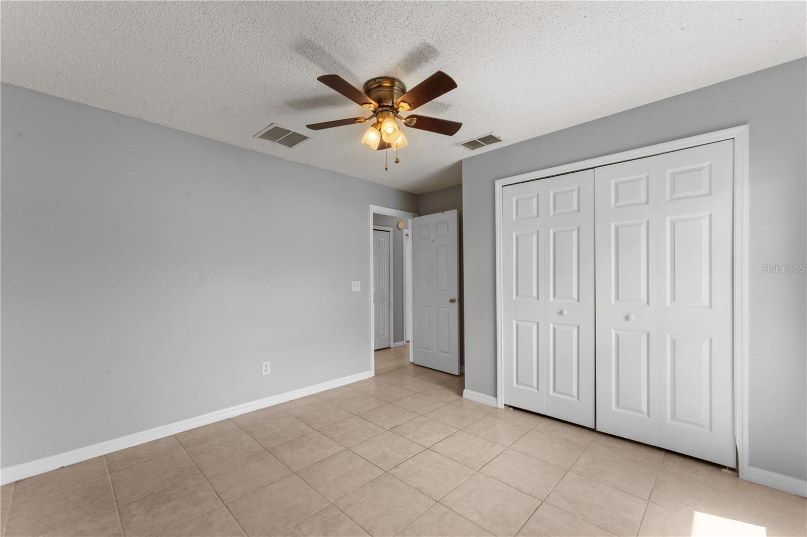 Image 18 of 36 For 408 Magpie Court