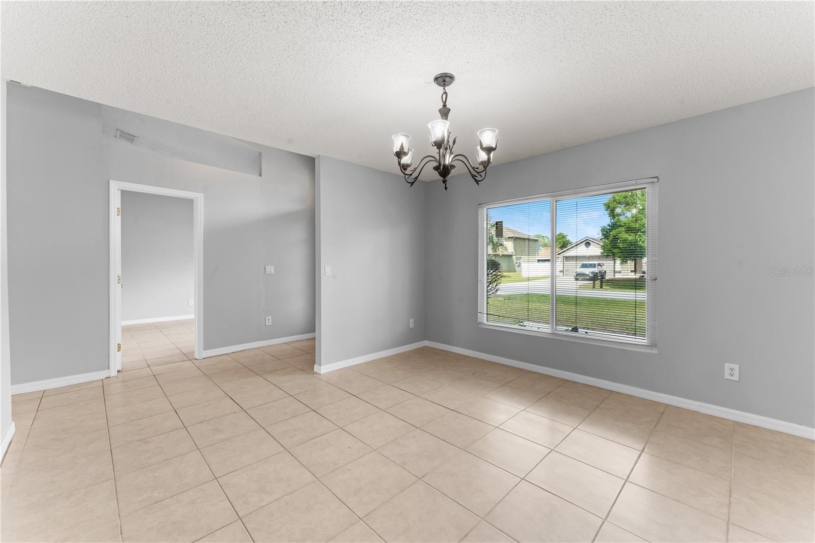 Image 25 of 36 For 408 Magpie Court