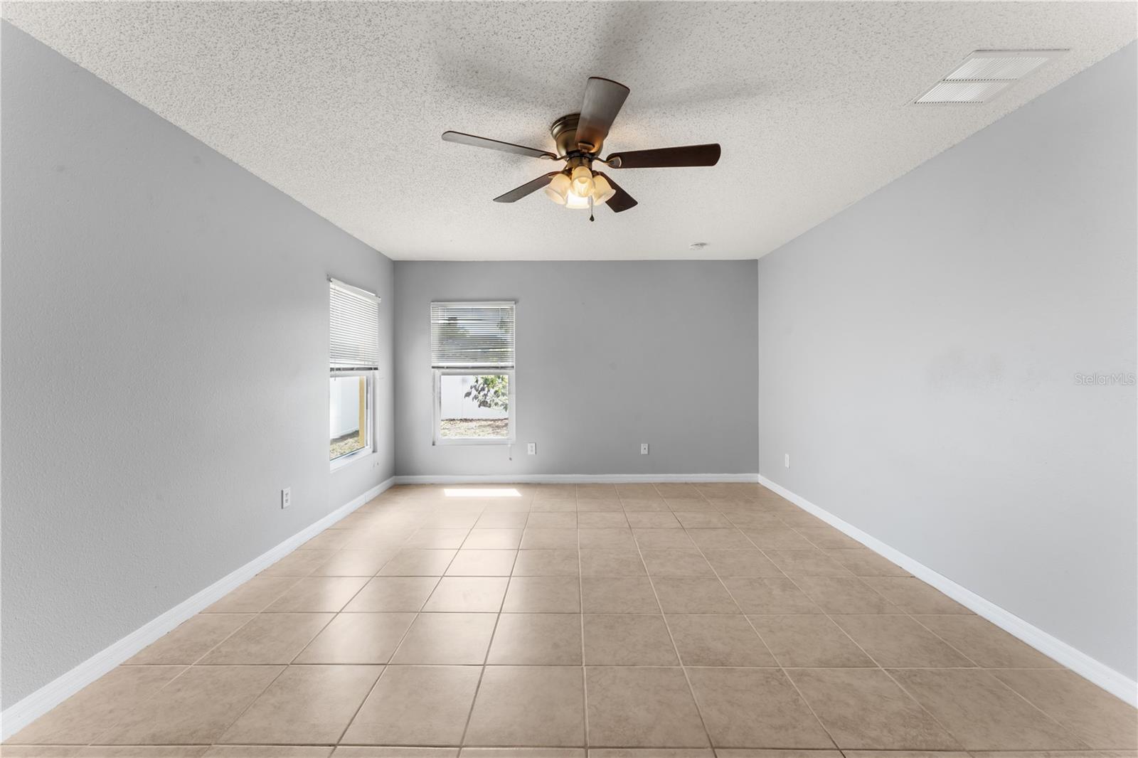 Image 3 of 36 For 408 Magpie Court