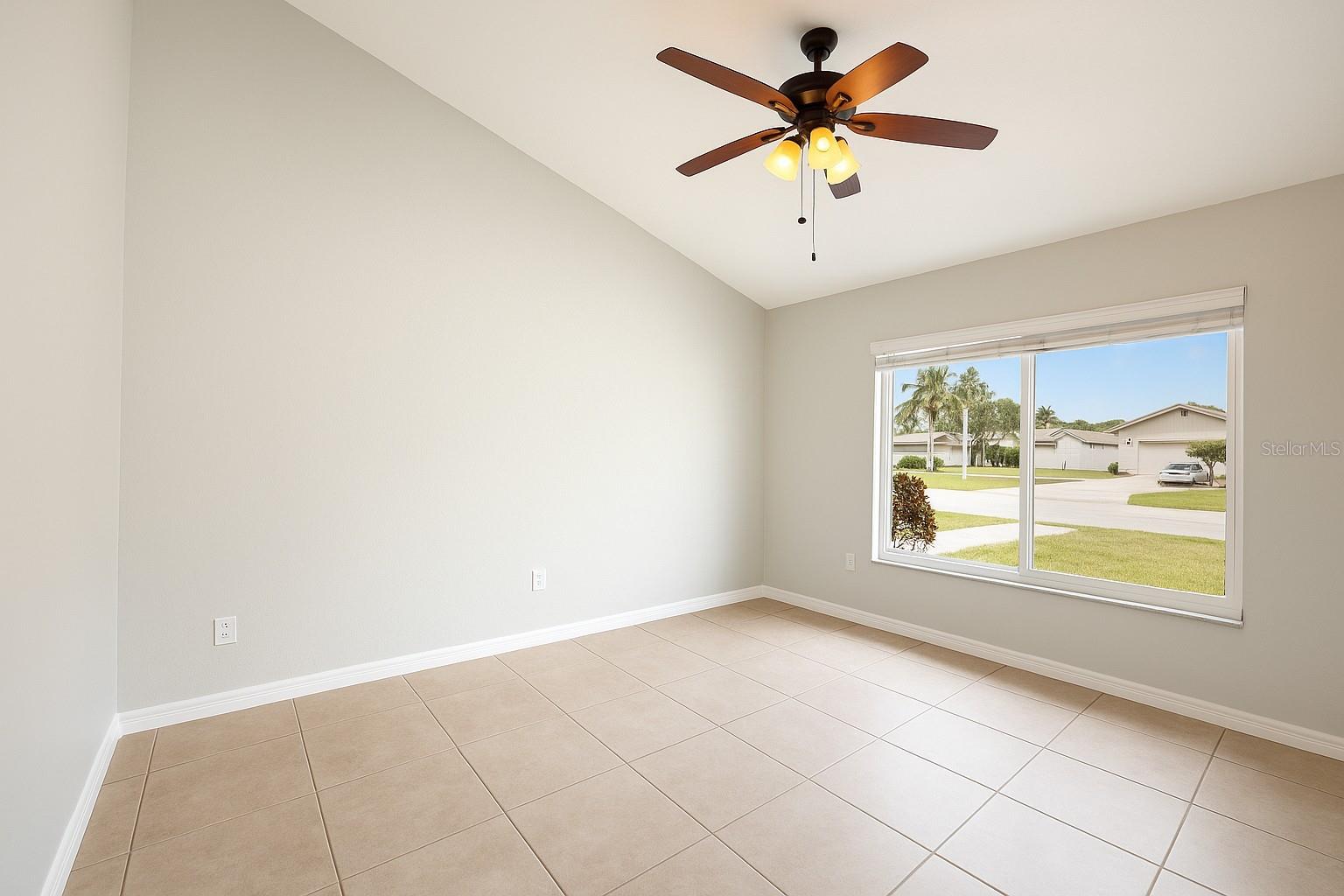 Image 33 of 36 For 408 Magpie Court
