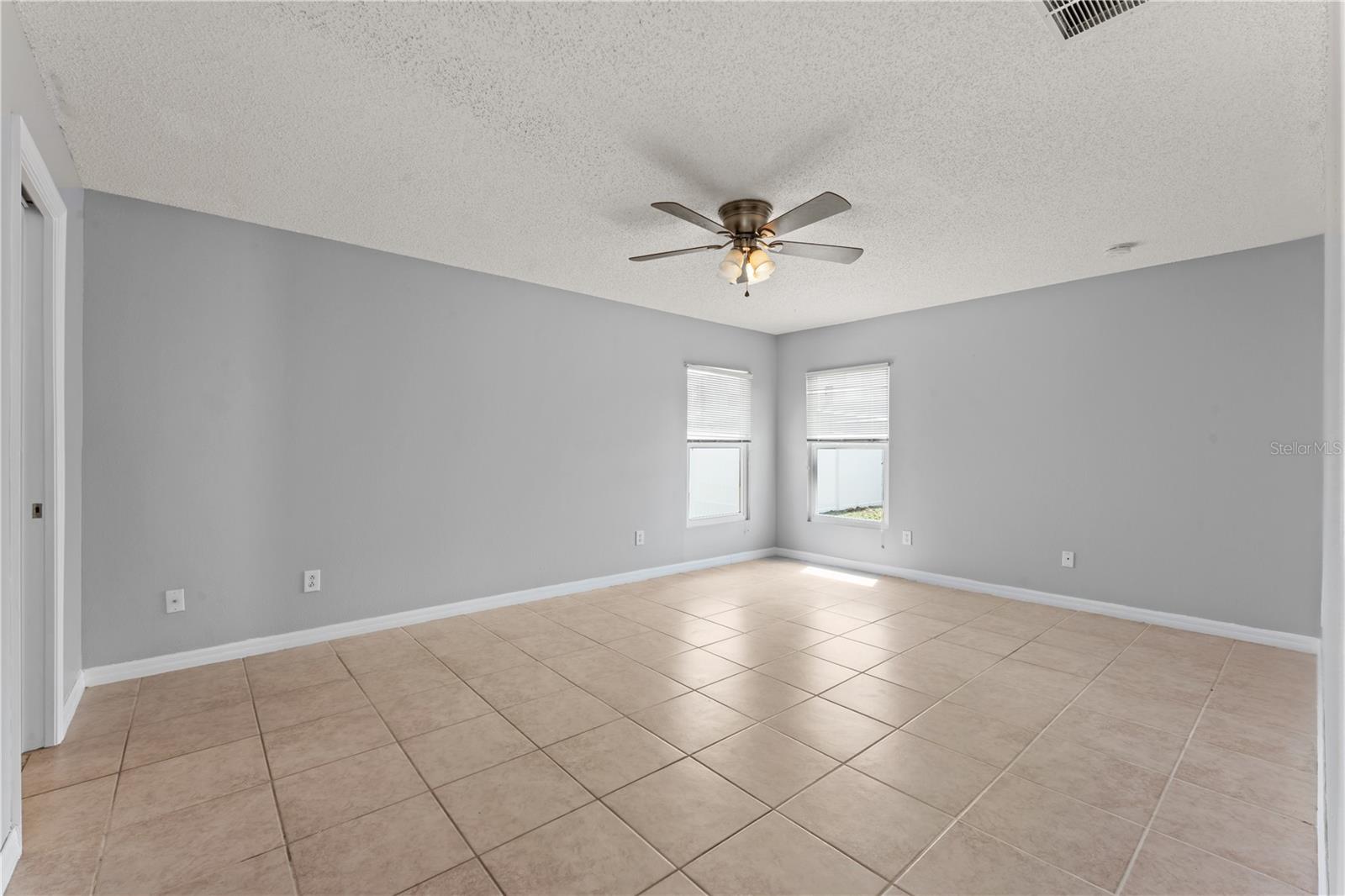 Image 6 of 36 For 408 Magpie Court