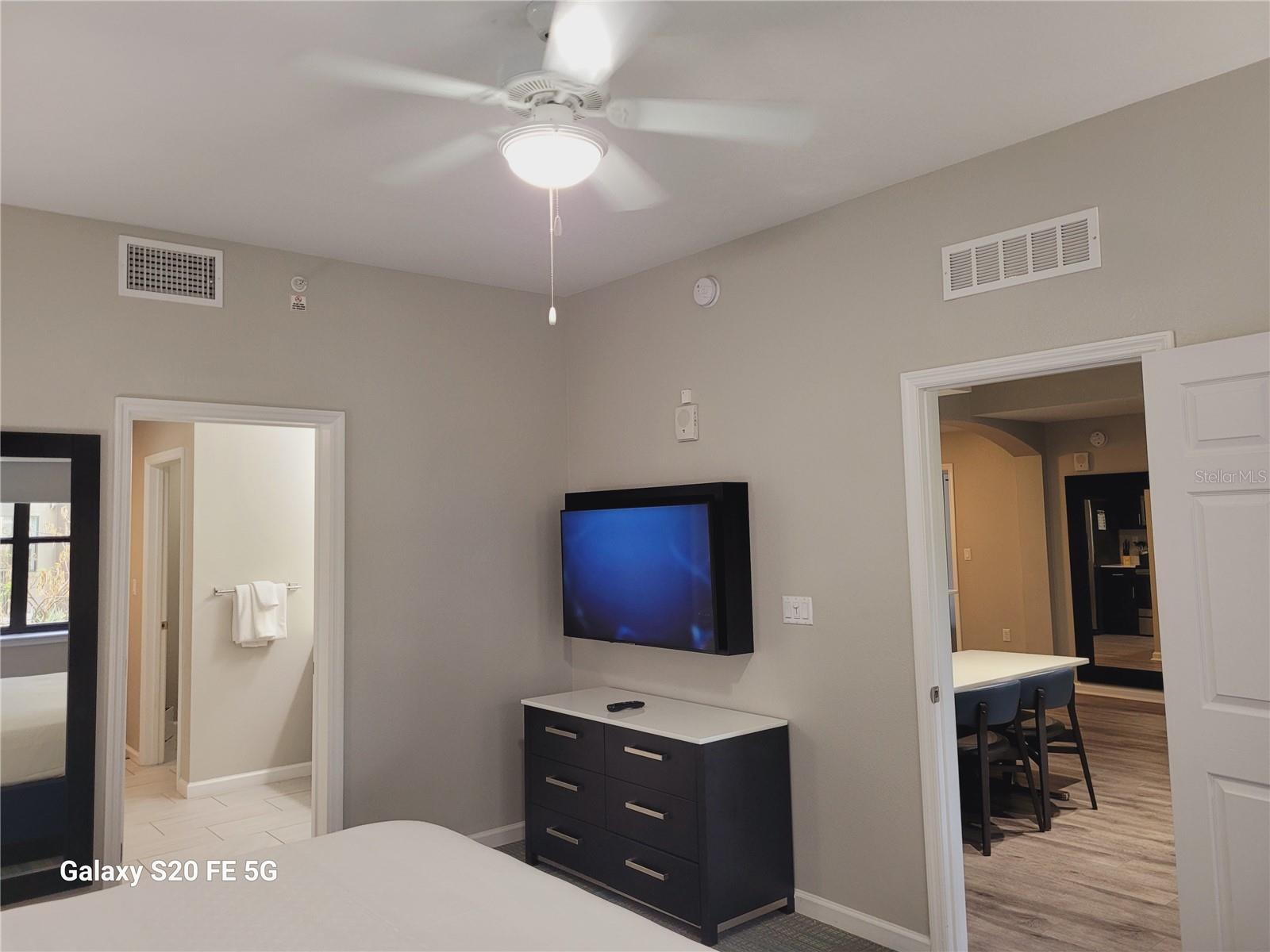 Image 46 of 57 For 14501 Grove Resort Avenue 1201