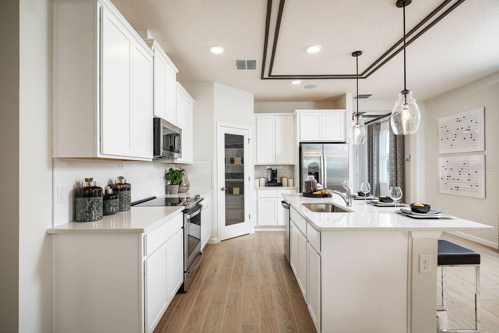 Image 3 of 36 For 2547 Great Heron Avenue