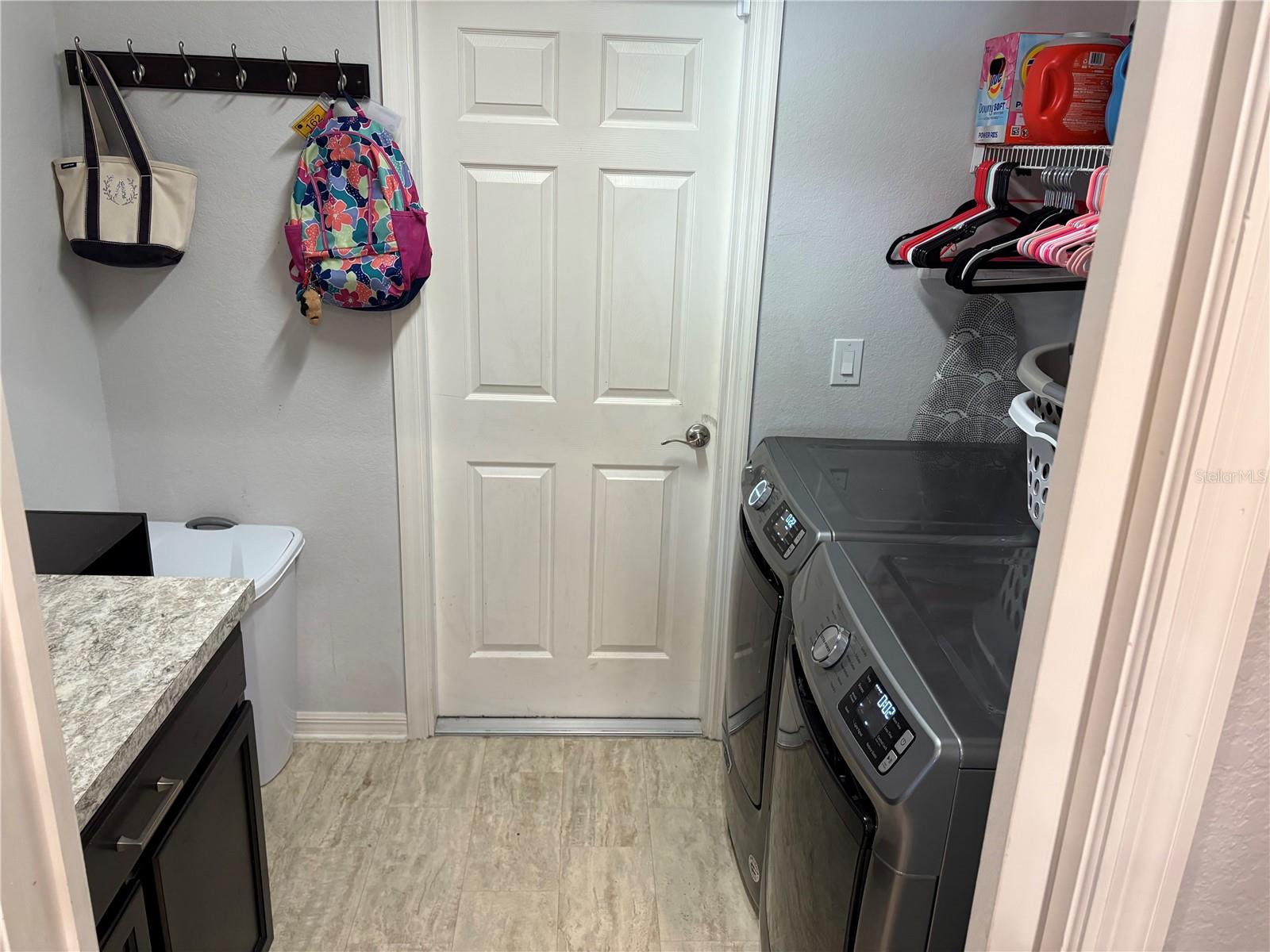Image 25 of 34 For 1381 Woodlark Drive