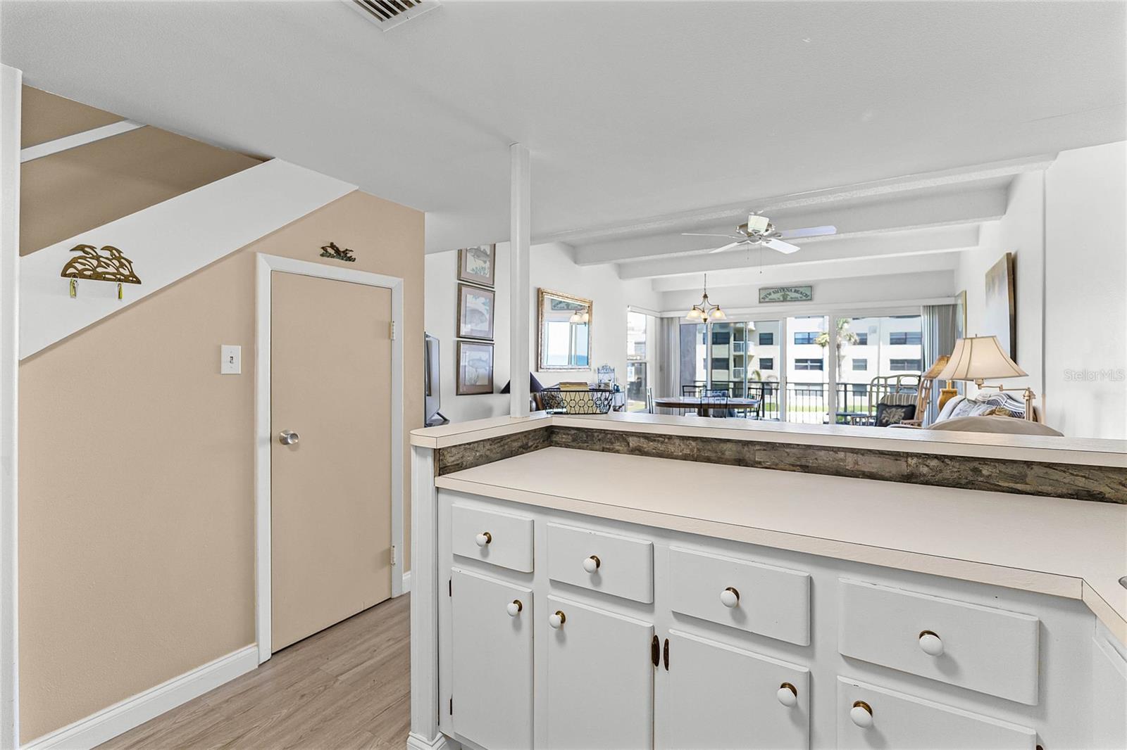 Image 8 of 43 For 4821 Saxon Drive 201b