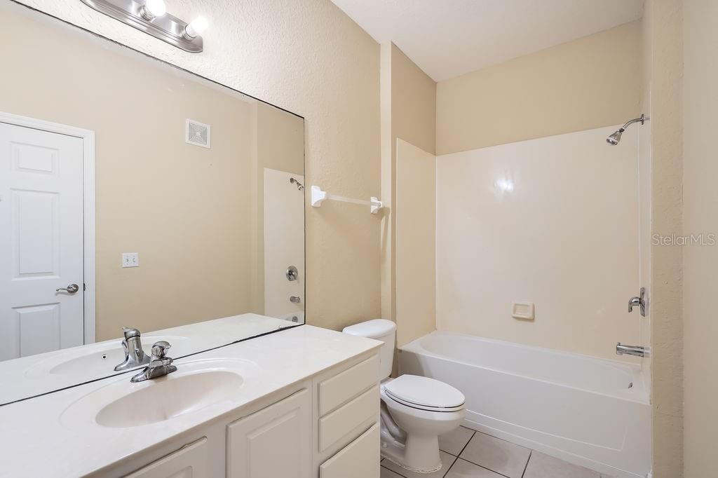 Image 9 of 11 For 6402 Cava Alta Drive 107