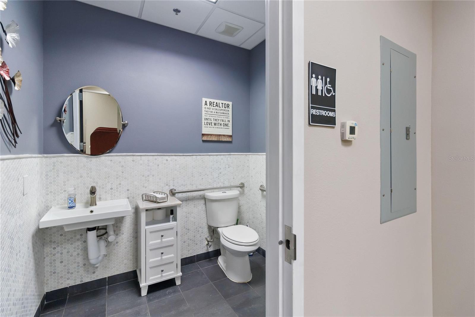 Image 17 of 23 For 13538 Village Park Drive 125