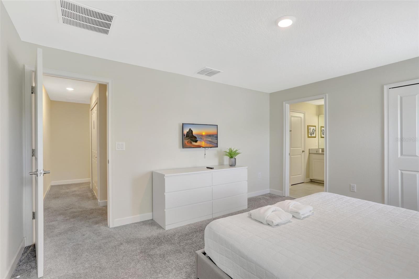 Image 14 of 34 For 8969 Stinger Drive