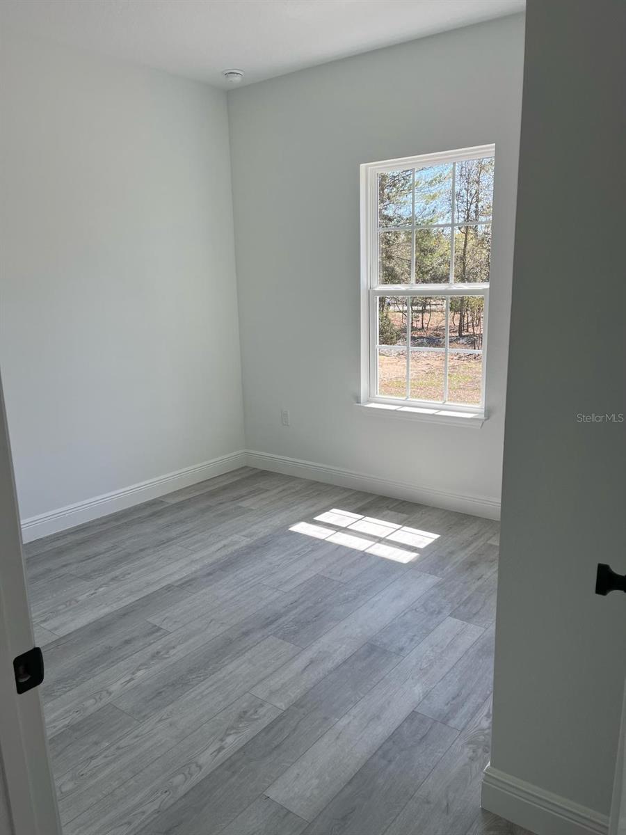 Listing photo id 7 for 920 Ludlum Street