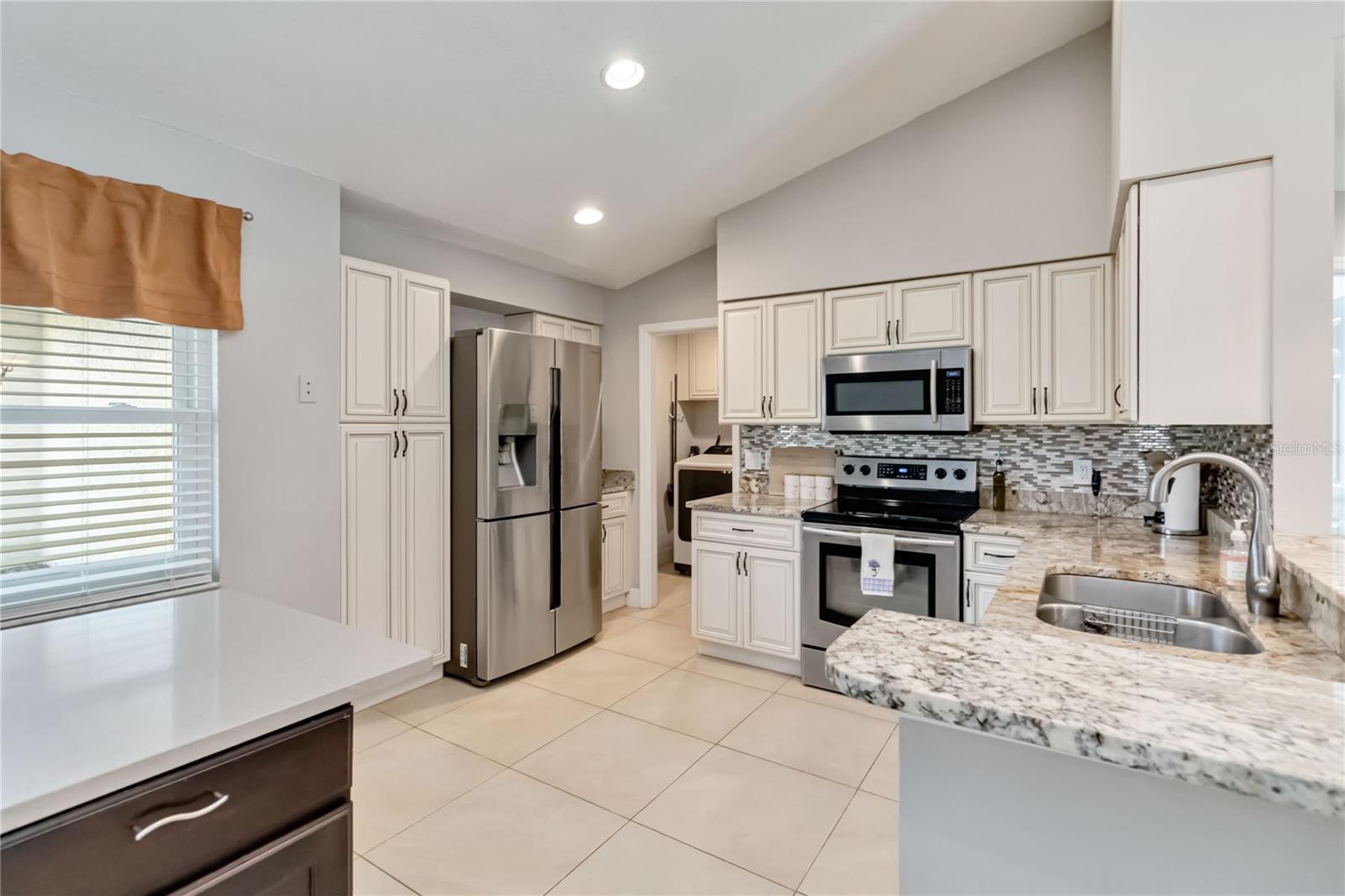 Image 13 of 37 For 9338 Palm Tree Drive