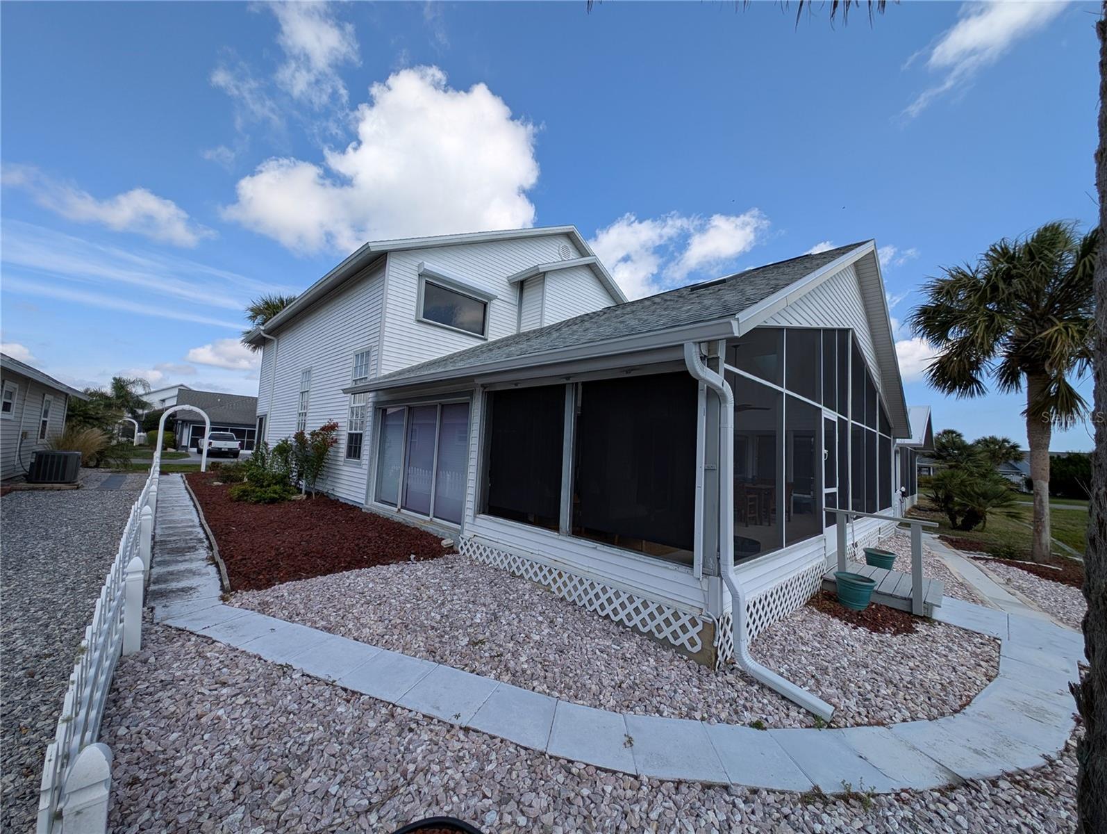 Image 15 of 42 For 38 Avalon Terrace