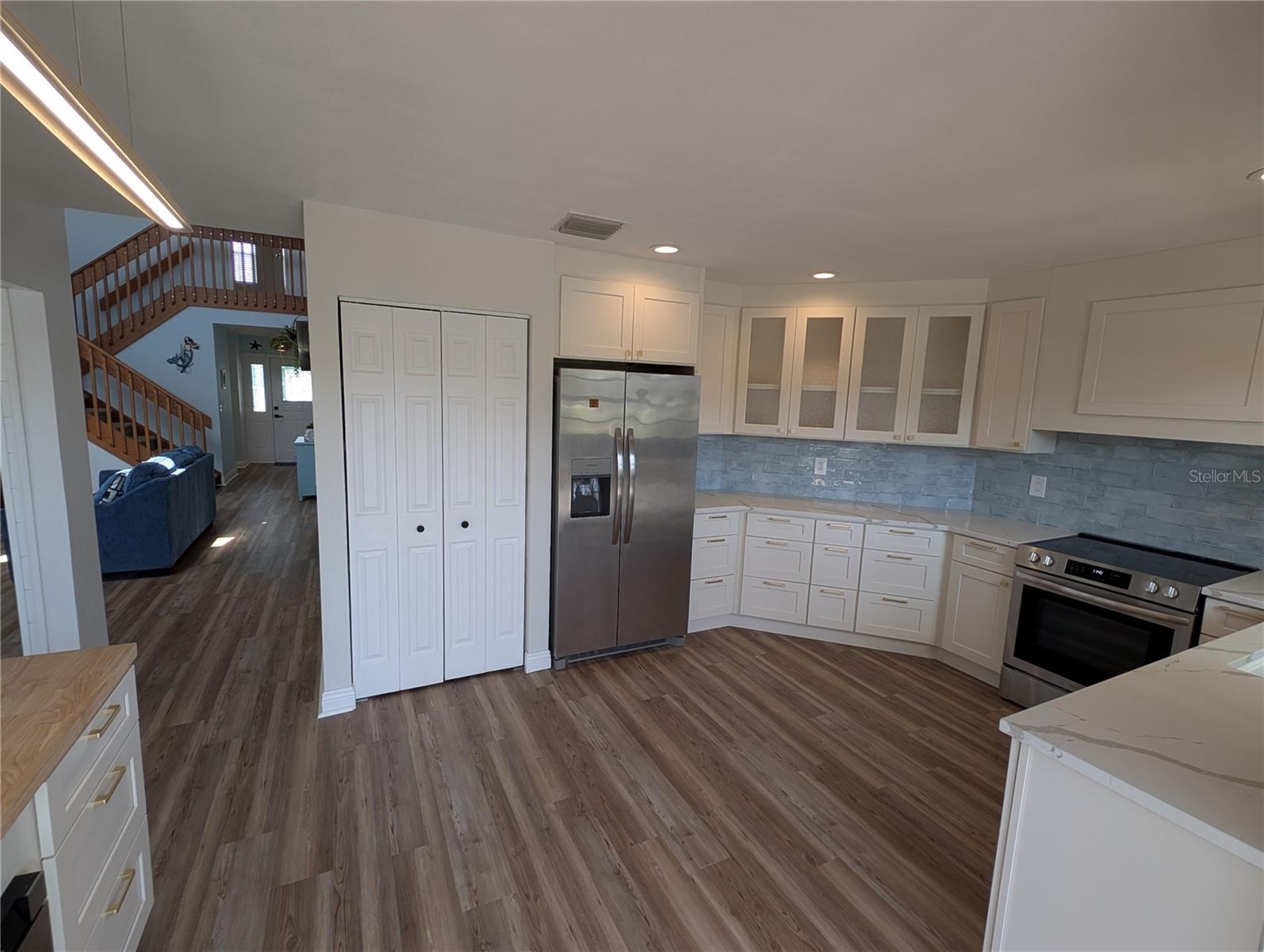 Image 7 of 42 For 38 Avalon Terrace