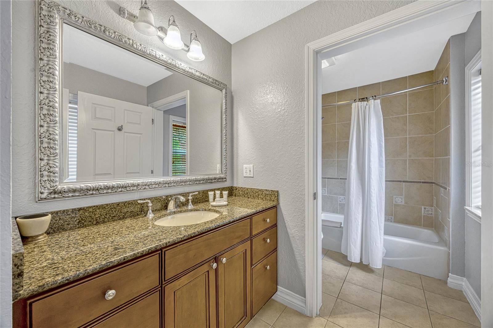Image 41 of 63 For 7652 Whisper Way 301