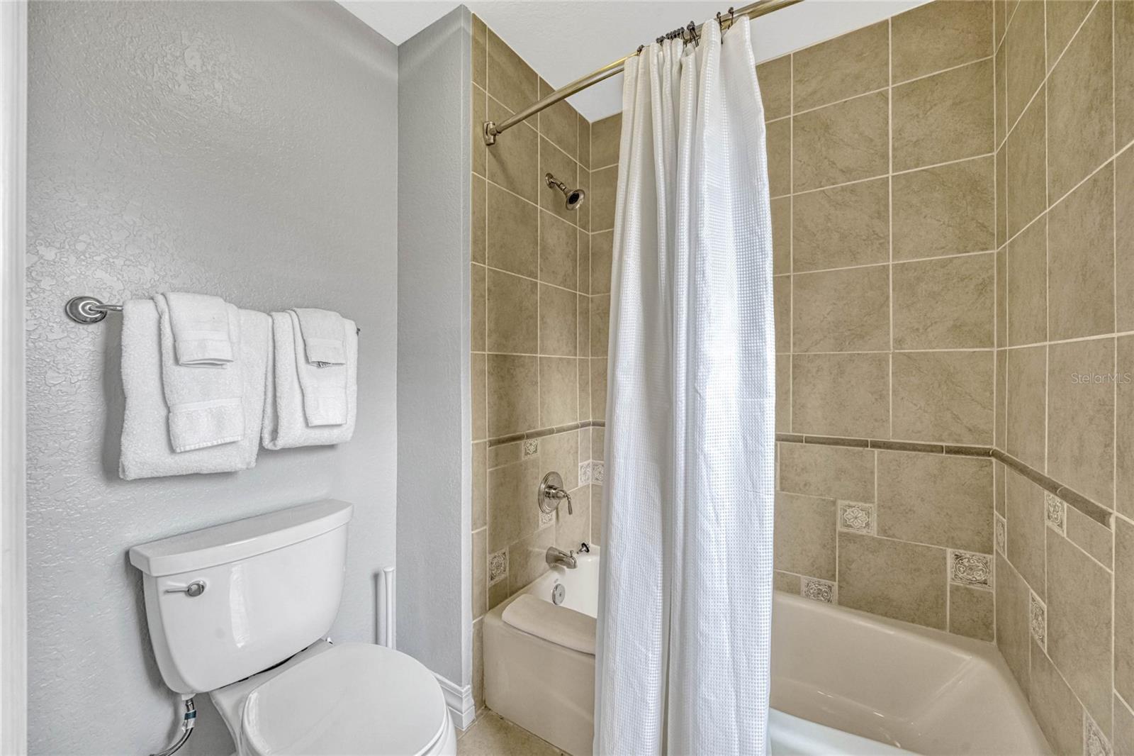 Image 42 of 63 For 7652 Whisper Way 301