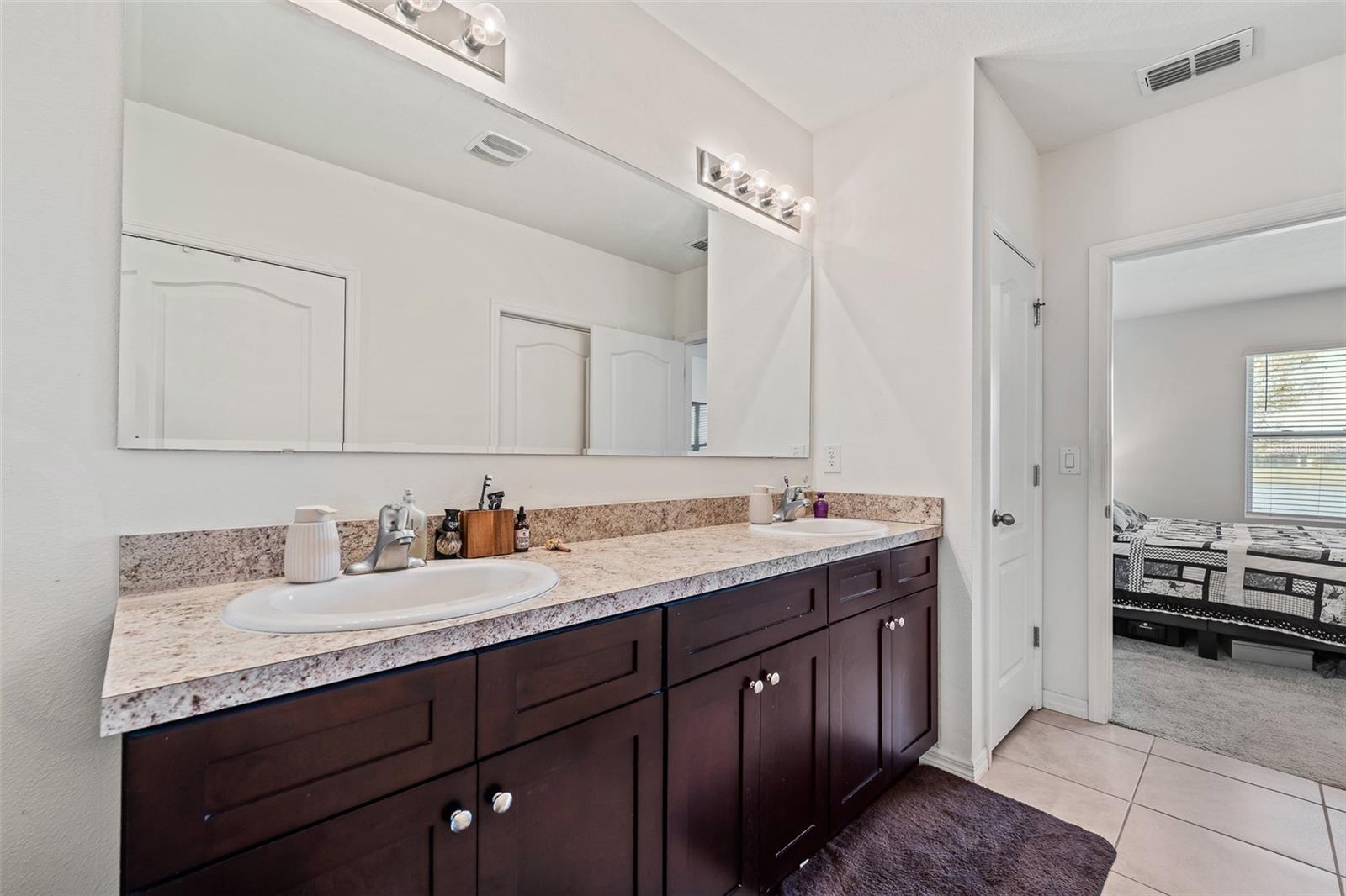 Image 20 of 44 For 2907 Sime Street