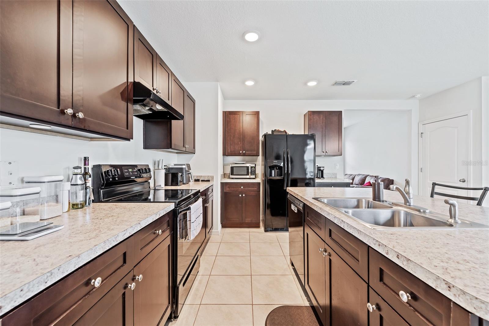 Image 8 of 44 For 2907 Sime Street