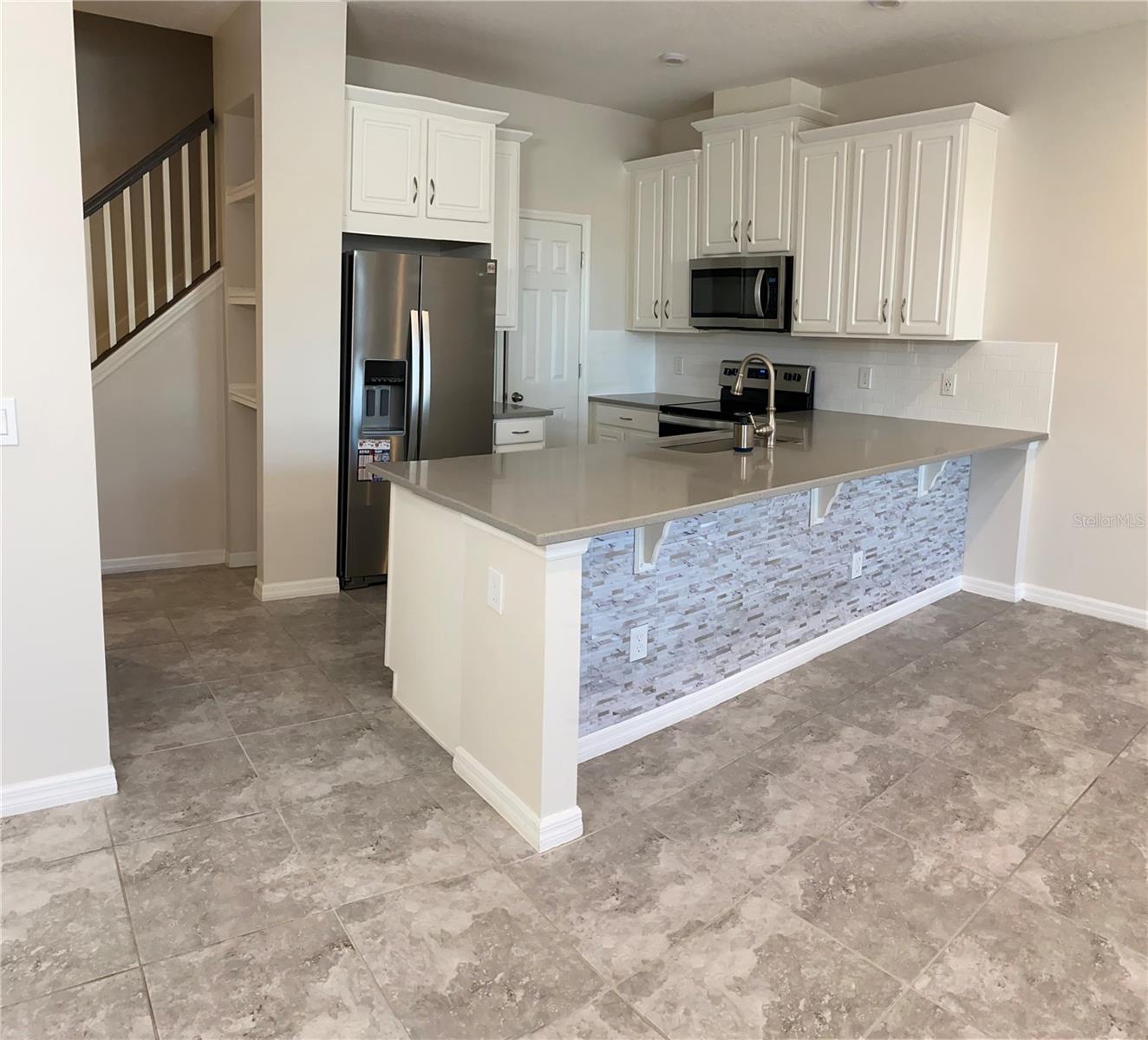 Image 4 of 28 For 10141 Greenstone Ridge Street