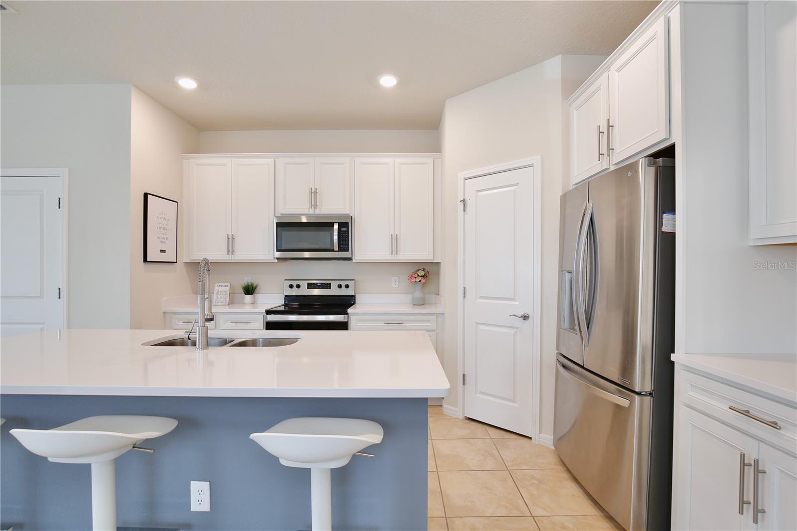 Image 11 of 24 For 14374 Lanikai Beach Dr,
