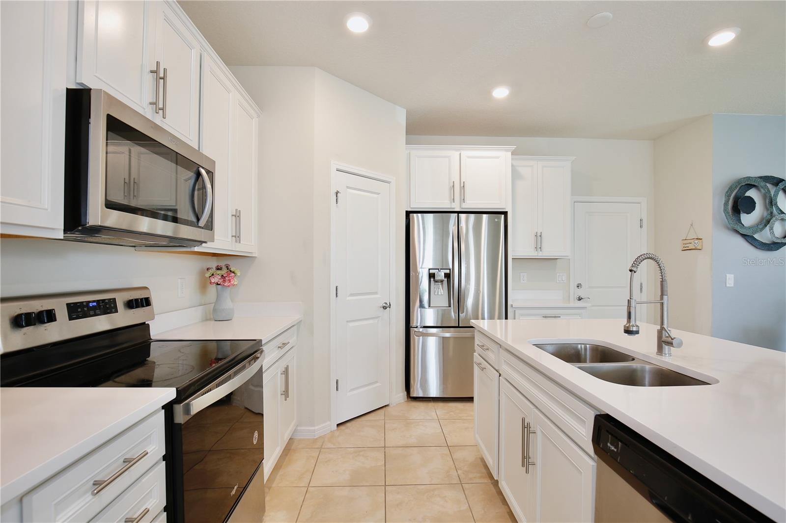 Image 13 of 24 For 14374 Lanikai Beach Dr,