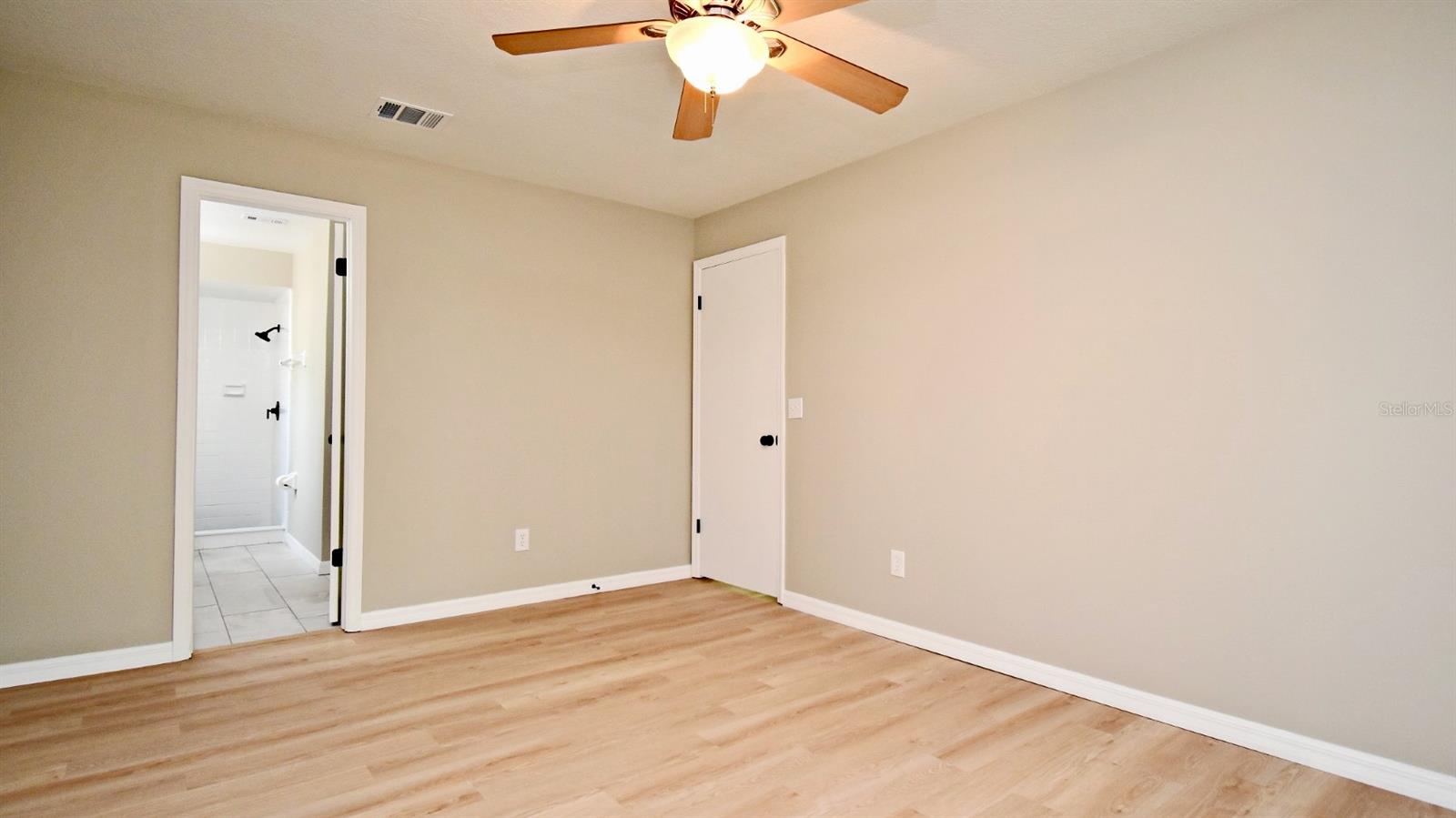 Image 16 of 32 For 1025 Winter Springs Boulevard