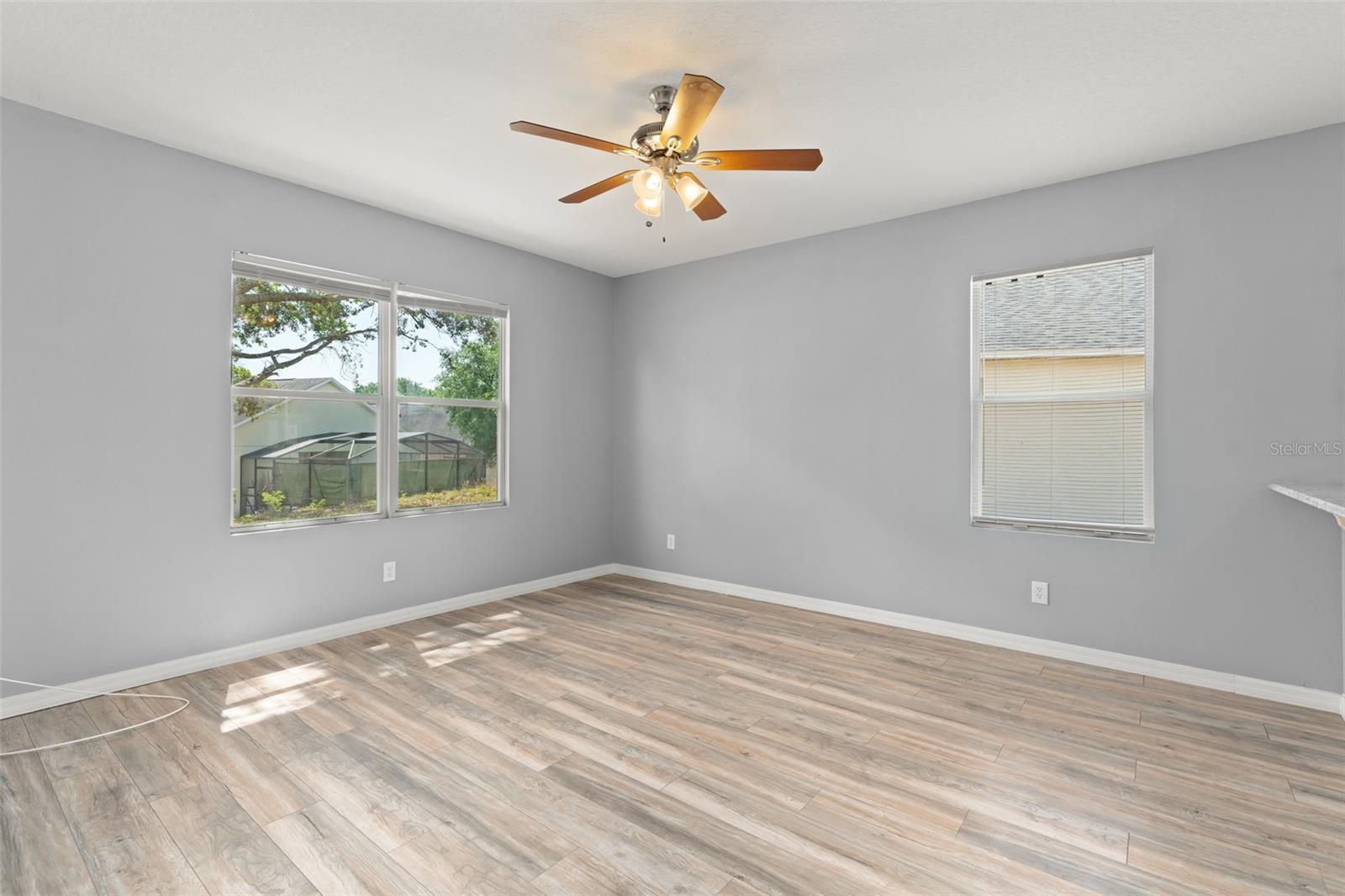 Image 16 of 36 For 558 Knollwood Drive