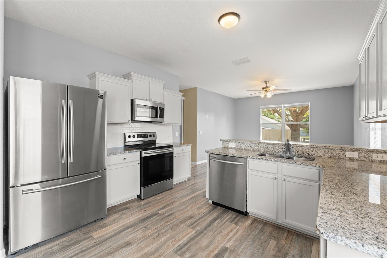 Image 21 of 36 For 558 Knollwood Drive
