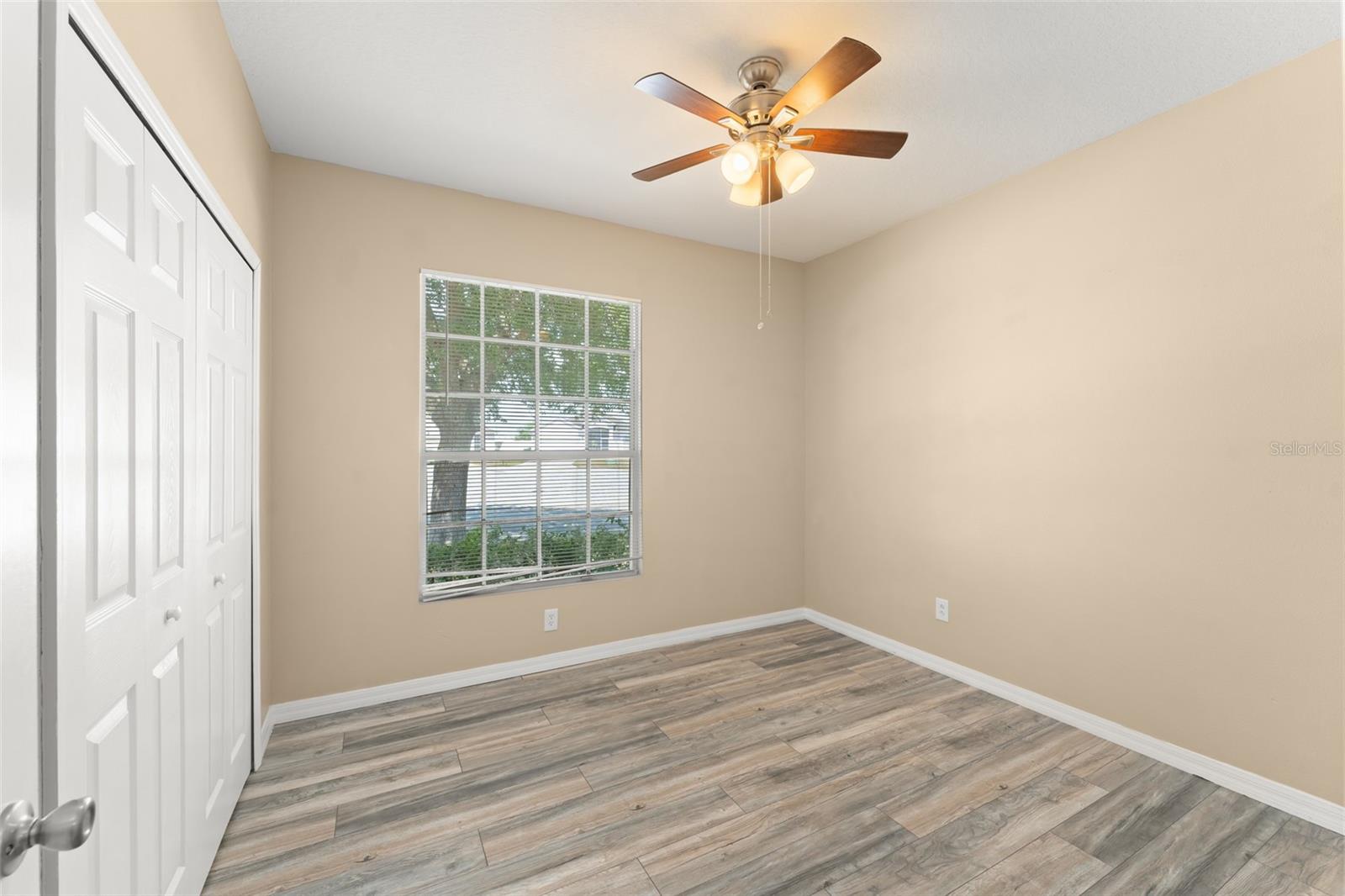 Image 4 of 36 For 558 Knollwood Drive
