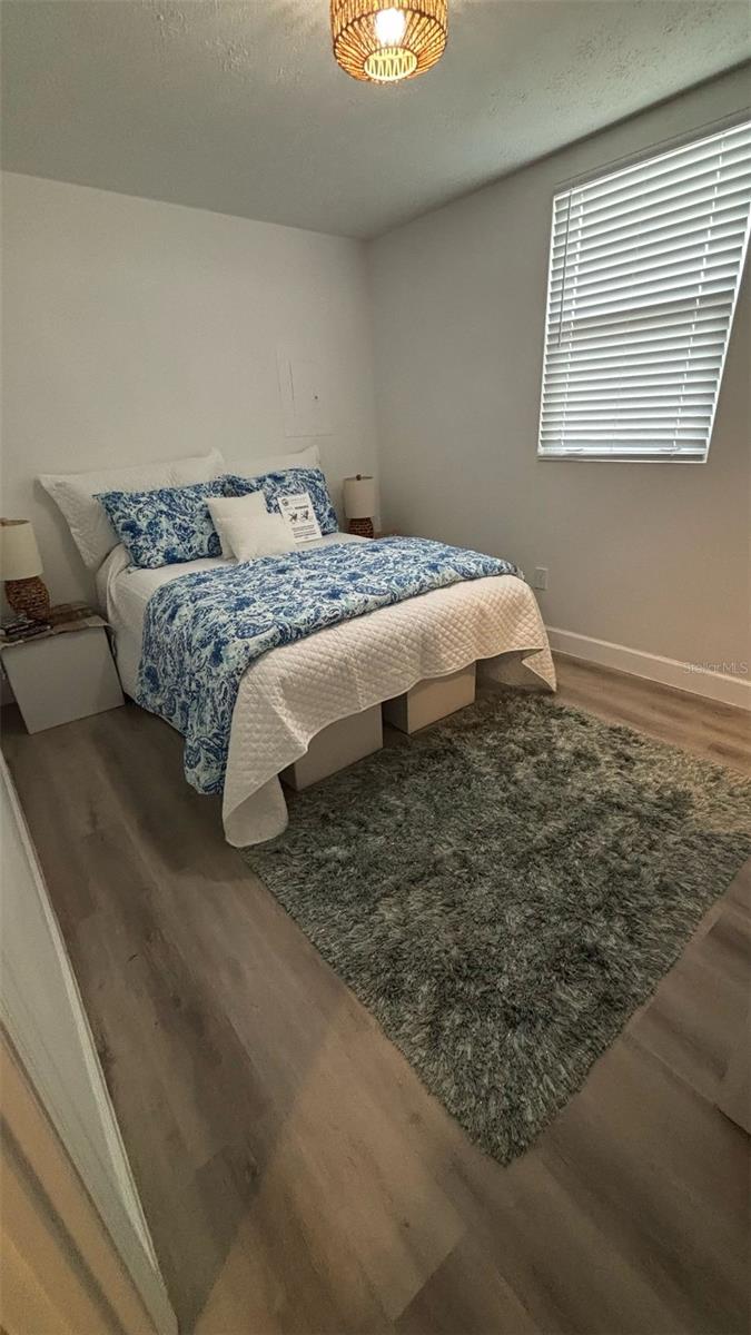 Image 13 of 27 For 860 Magnolia Avenue 1