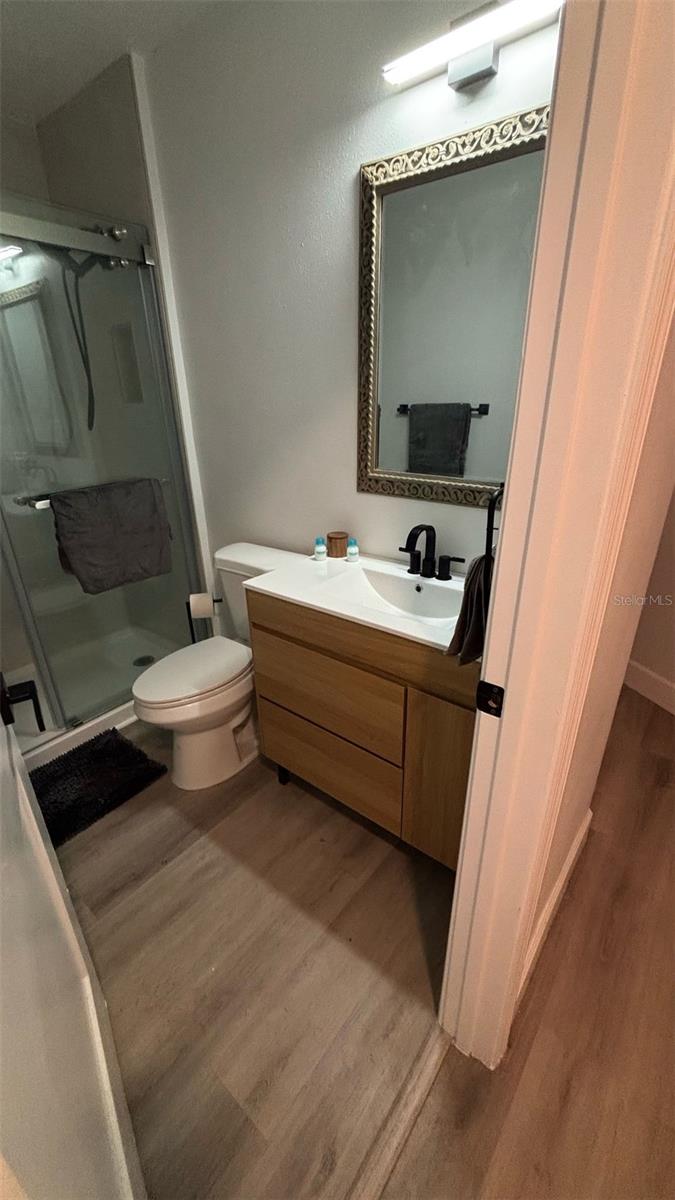 Image 21 of 27 For 860 Magnolia Avenue 1