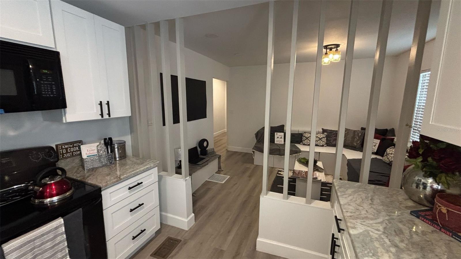 Image 3 of 27 For 860 Magnolia Avenue 1