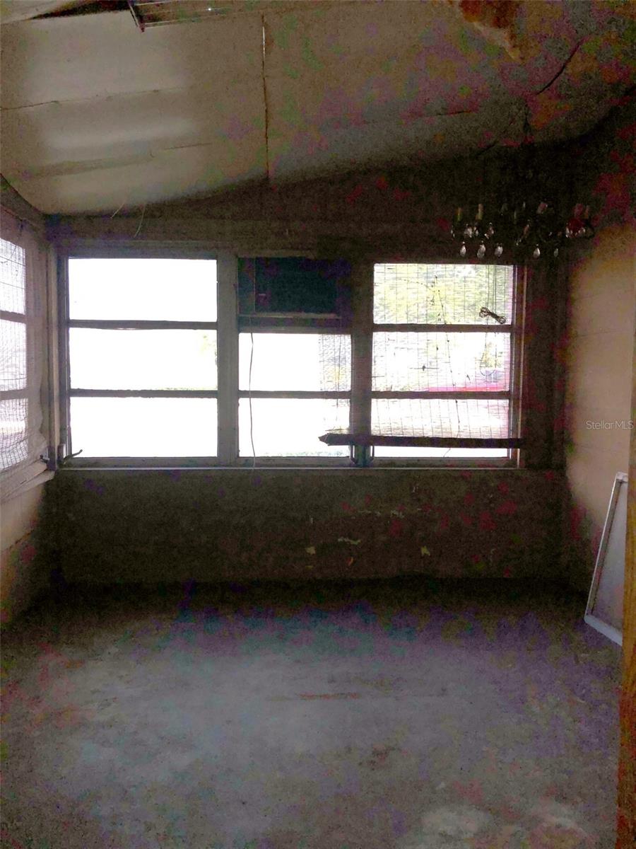 Image 12 of 21 For 407 25th Street