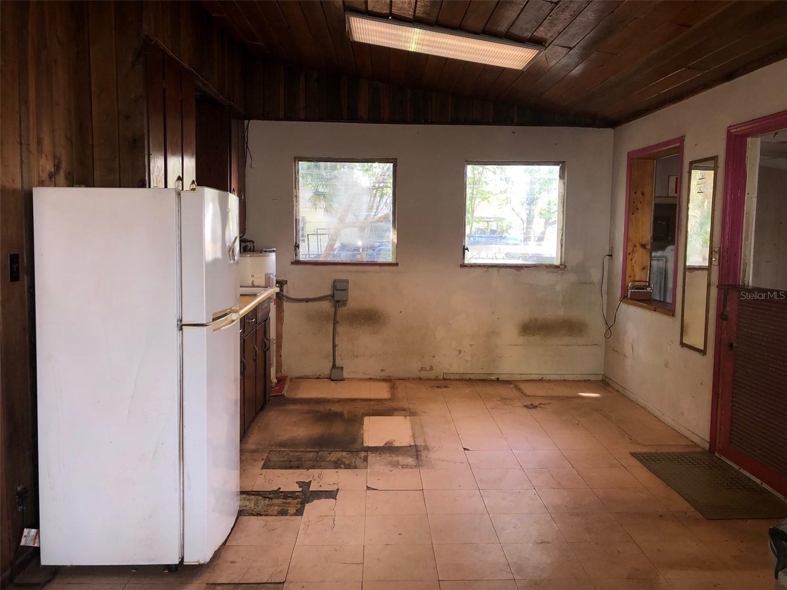 Image 5 of 21 For 407 25th Street