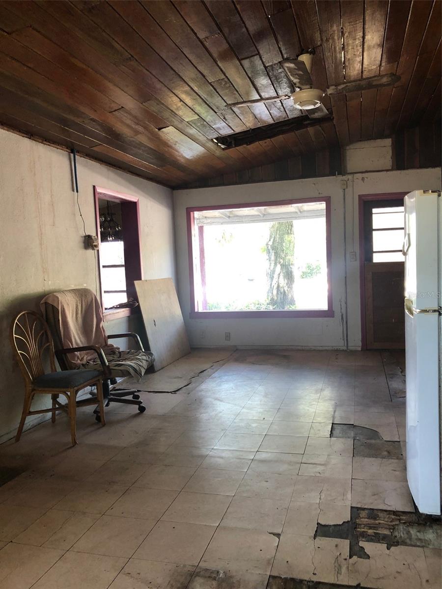 Image 6 of 21 For 407 25th Street