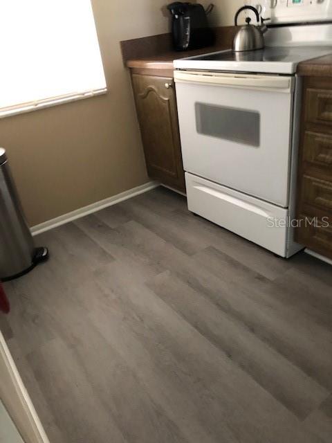 Image 6 of 10 For 333 Lake Howard Drive Nw 302b