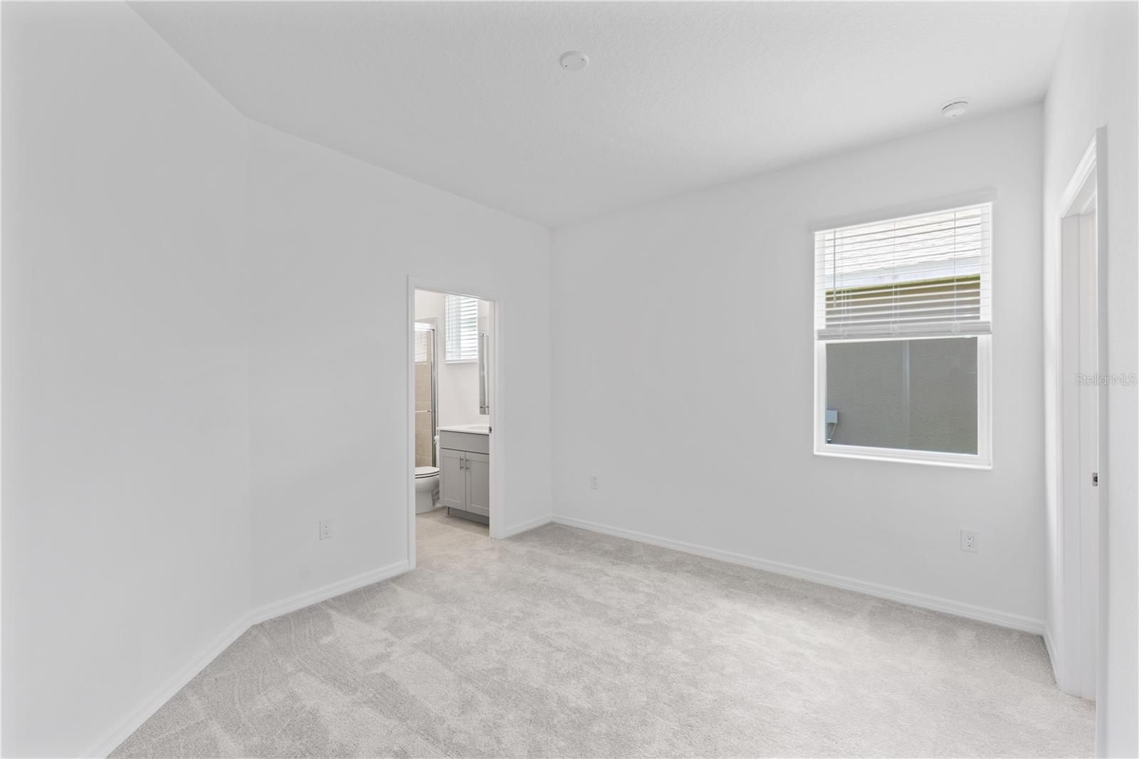 Image 11 of 15 For 503 Silver Palm Drive