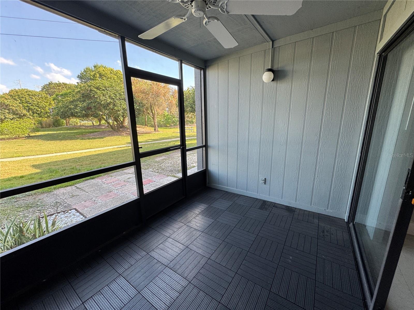 Image 11 of 24 For 3992 Atrium Drive L5