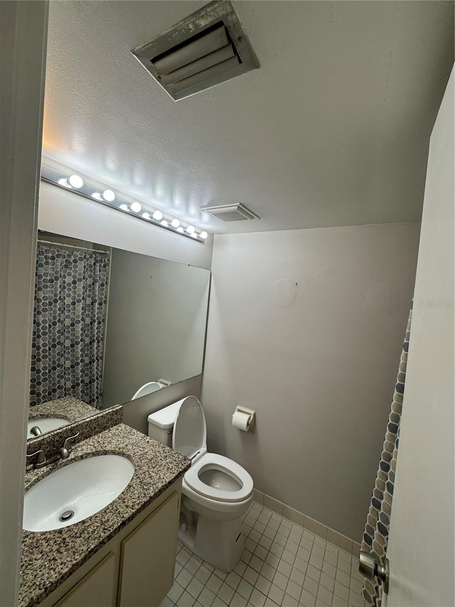 Image 17 of 24 For 3992 Atrium Drive L5