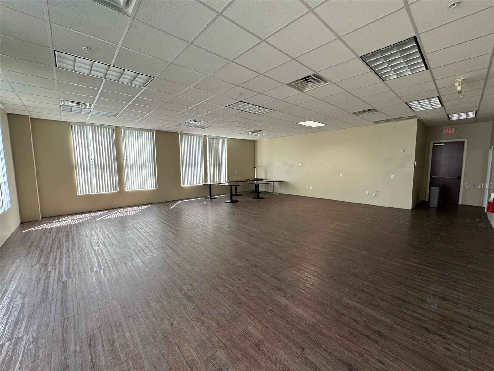 Image 7 of 7 For 5749 Westgate Drive Unit 101