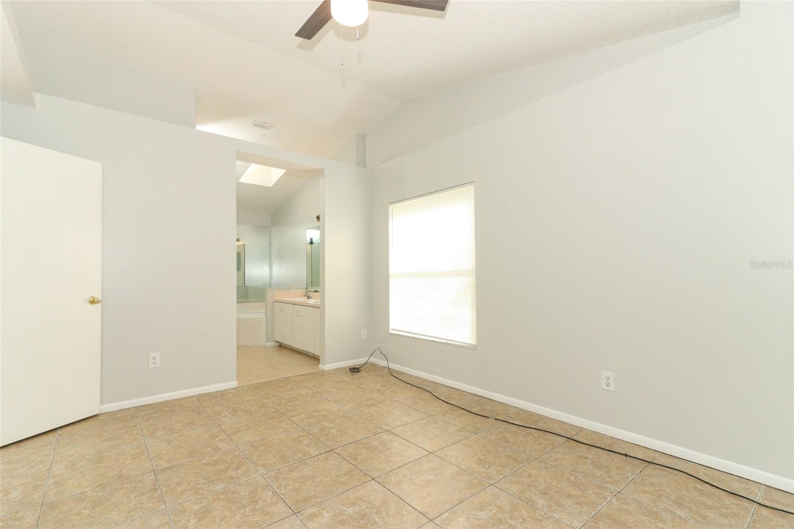 Image 14 of 38 For 1040 Hamlet Drive