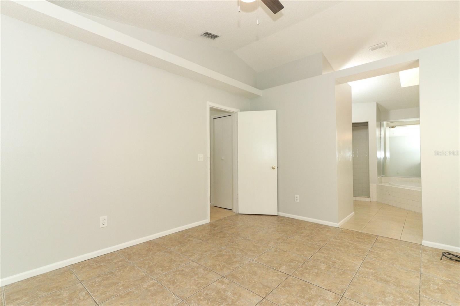 Image 15 of 38 For 1040 Hamlet Drive