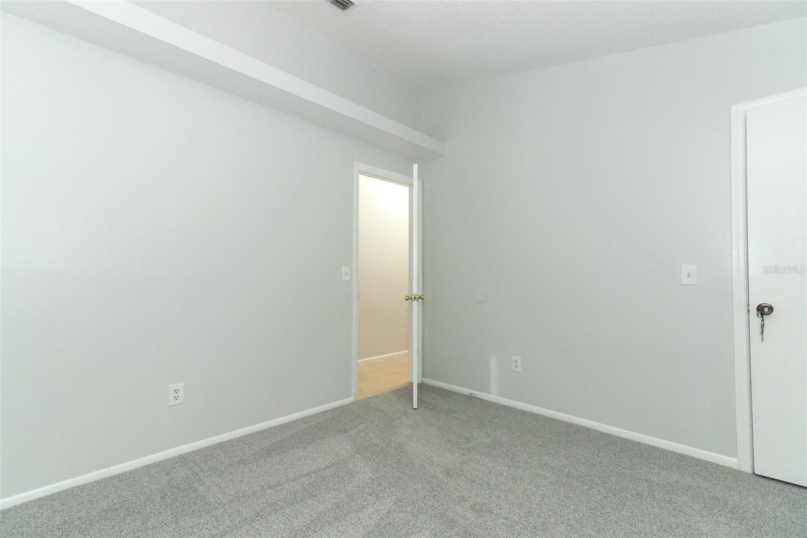 Image 25 of 38 For 1040 Hamlet Drive