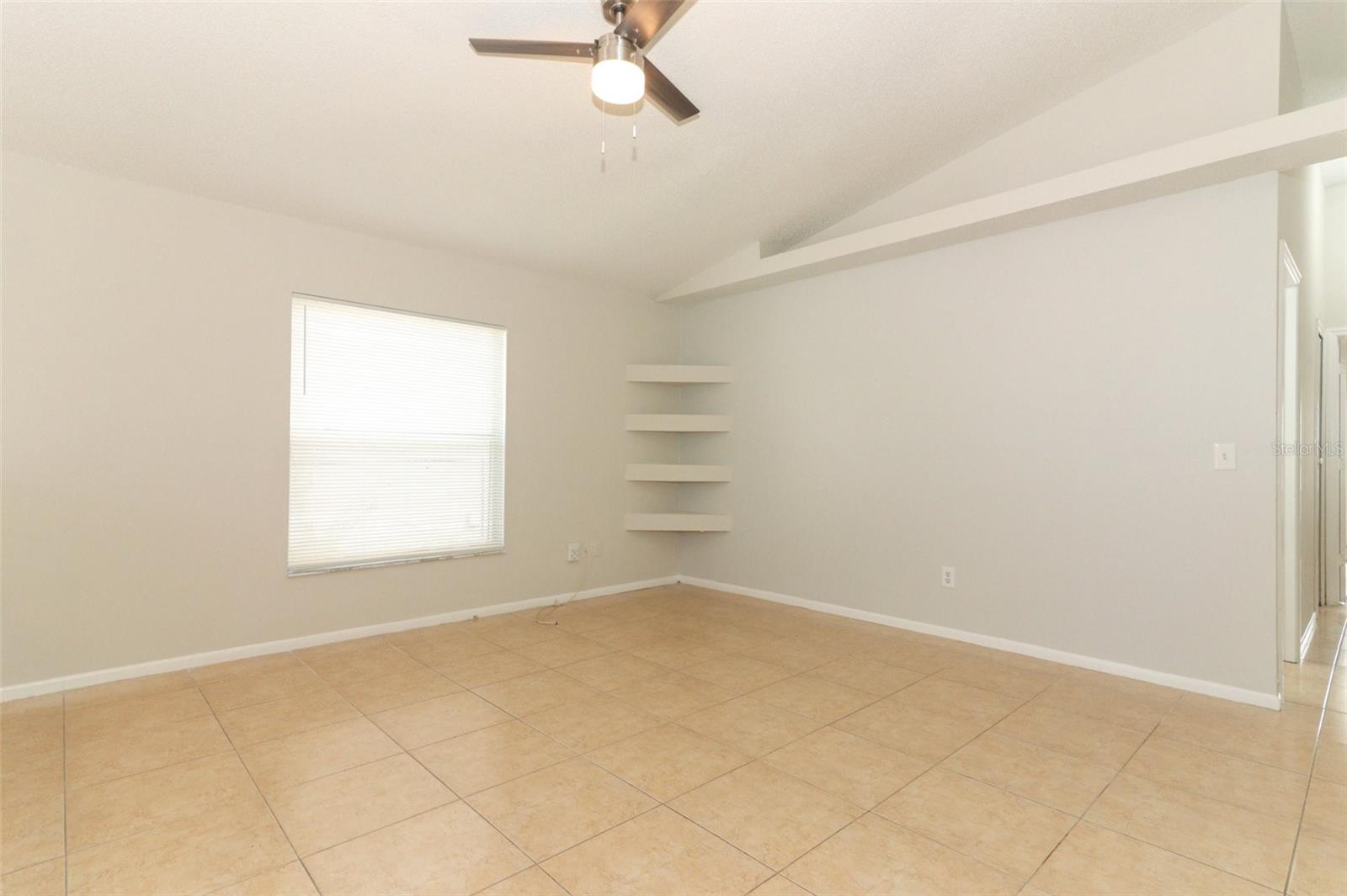 Image 4 of 38 For 1040 Hamlet Drive