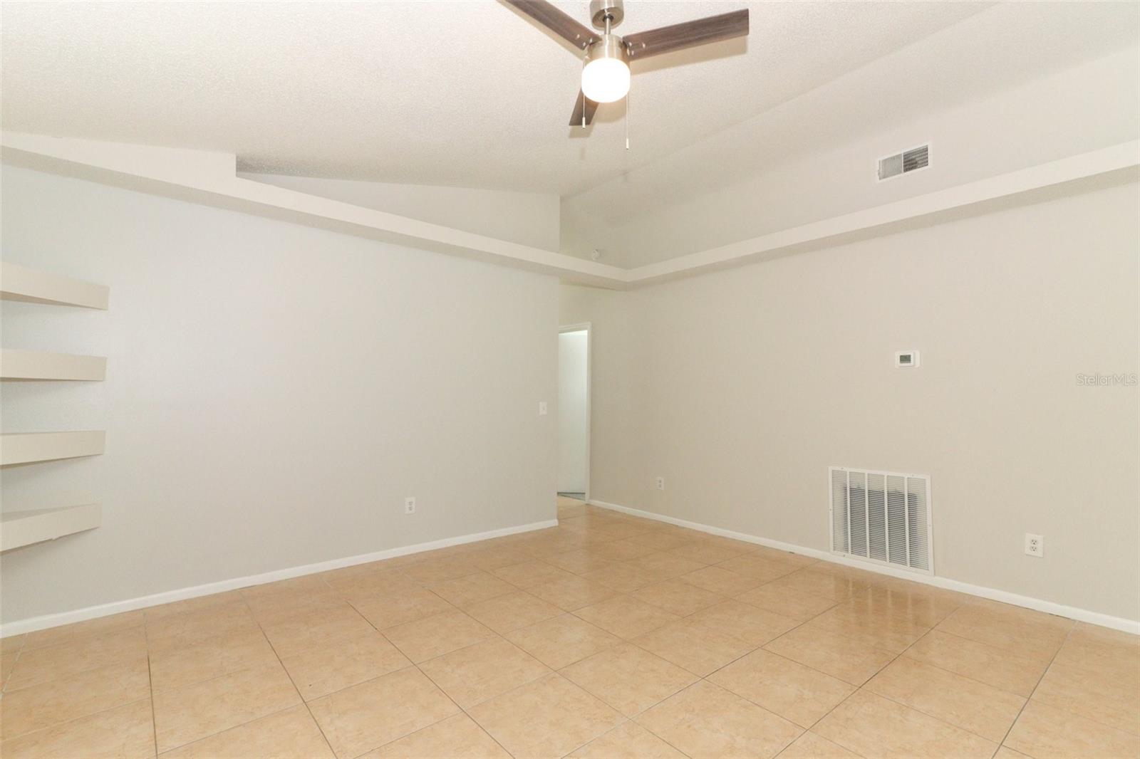 Image 5 of 38 For 1040 Hamlet Drive