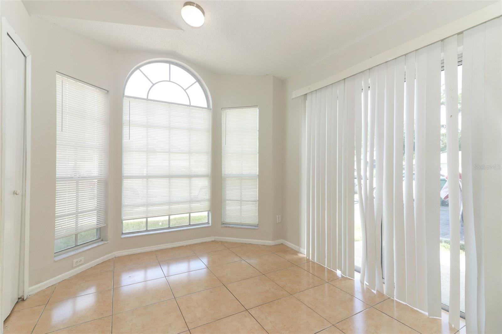 Image 9 of 38 For 1040 Hamlet Drive