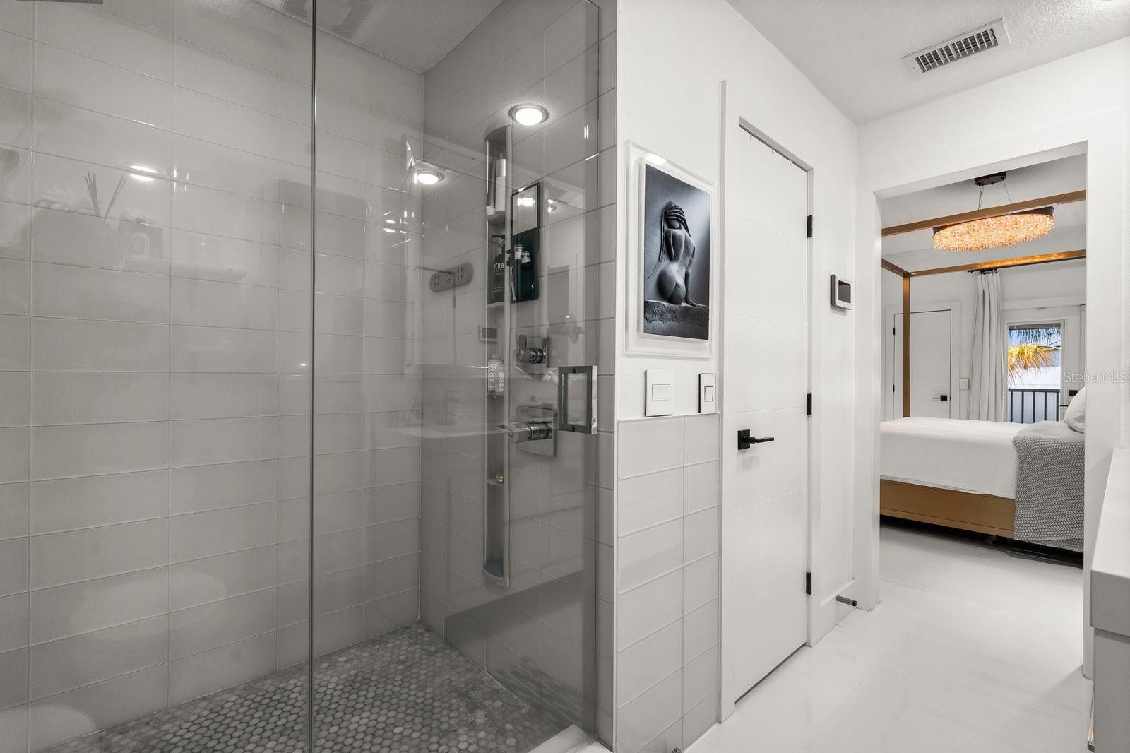 Image 15 of 41 For 13429 Fountainbleau Drive 13429