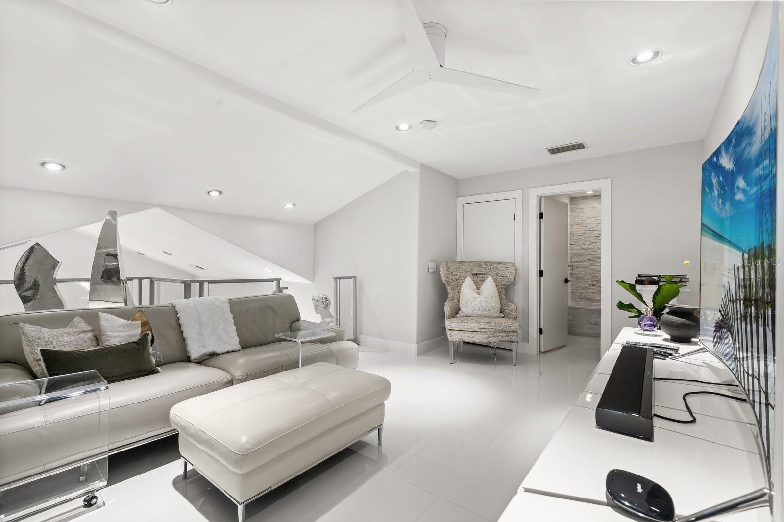 Image 23 of 41 For 13429 Fountainbleau Drive 13429