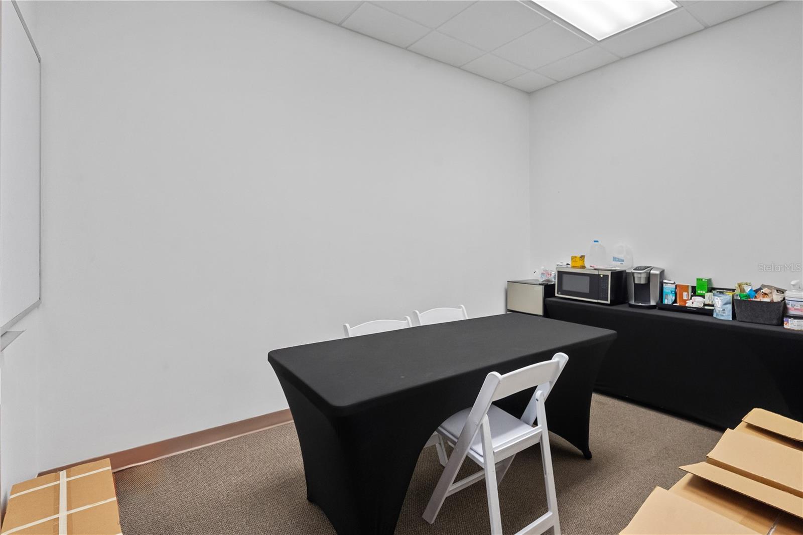 Image 6 of 10 For 7065 Westpointe Boulevard 301
