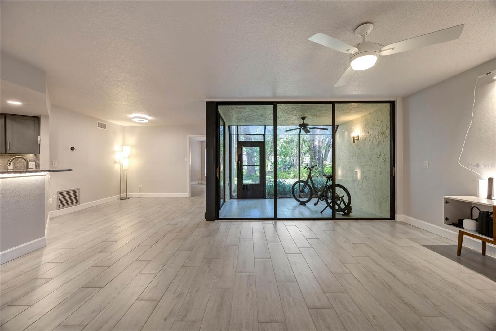 Image 10 of 72 For 1270 Saint Tropez Circle Ge